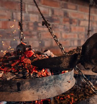 Pita ispod peke je specijalitet sa stoljetnom tradicijom